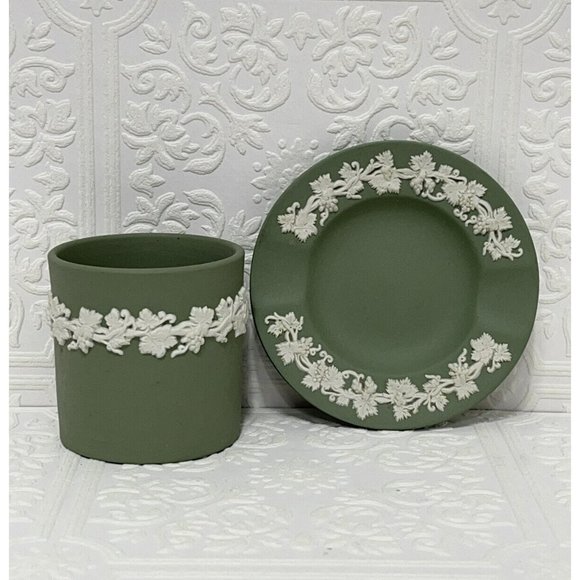 wedgwood cigarette holder Vintage Wedgwood Green Jasperware Cigarette Holder and Ashtray Grapevine  Design
